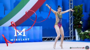 aa q yamada aino jpn ph simone ferraro sfa05640 copia